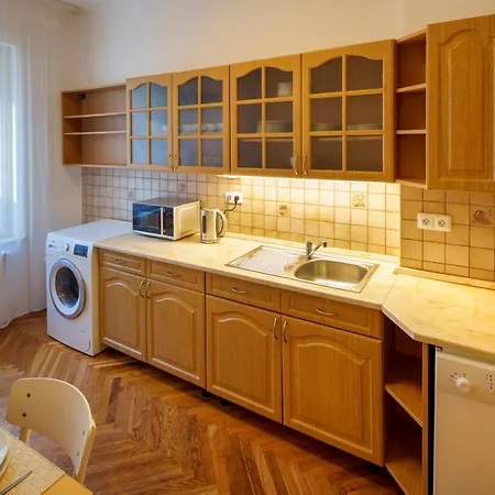 Old Town - 3 Bedroom 3 Bathroom & Kitchen Templova Apartamento Praga
