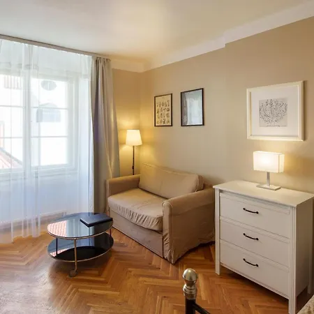 Apartament Old Town - 3 Bedroom 3 Bathroom & Kitchen Templova Praga