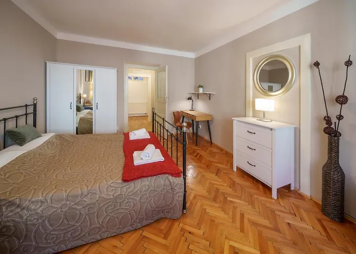 شقة Old Town - 3 Bedroom 3 Bathroom & Kitchen Templova