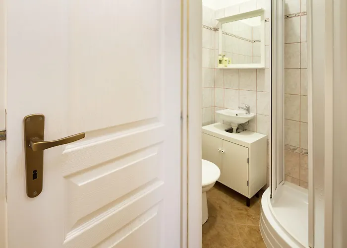 شقة Old Town - 3 Bedroom 3 Bathroom & Kitchen Templova
