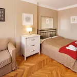 Old Town - 3 Bedroom 3 Bathroom & Kitchen Templova * Praga