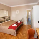 Apartment Old Town - 3 Bedroom 3 Bathroom & Kitchen Templova *