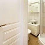 Apartment Old Town - 3 Bedroom 3 Bathroom & Kitchen Templova
