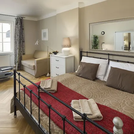 Old Town - Templova * Prag