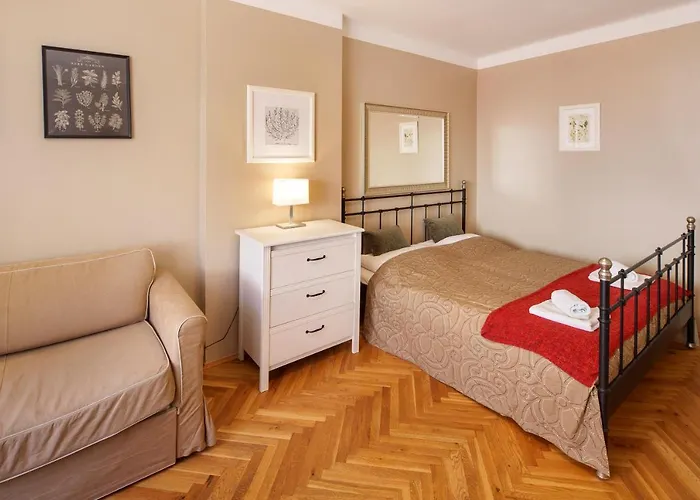 Old Town - 3 Bedroom 3 Bathroom & Kitchen Templova * 프라하