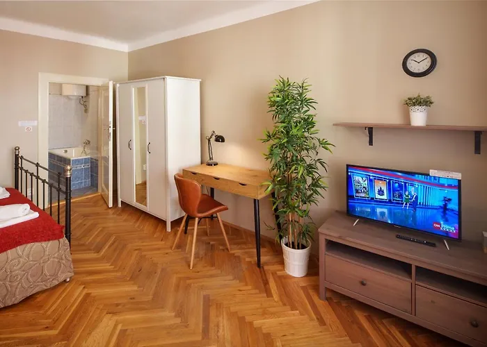 Old Town - 3 Bedroom 3 Bathroom & Kitchen Templova * Prága